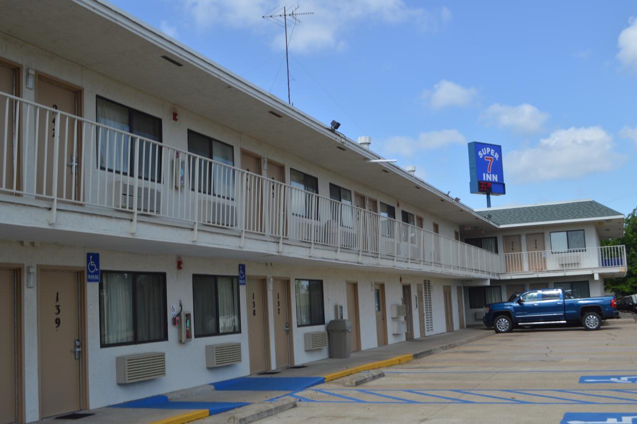 Super 7 Inn 波西尔城 外观 照片